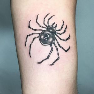 bicep feitan spider tattoo